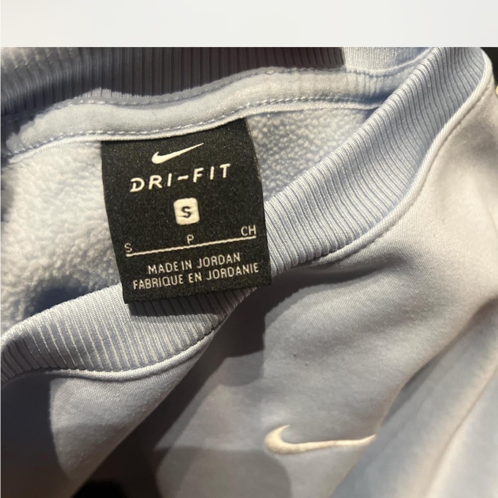 Nike Light Blue Sweatshirt - Picture 2 of 4